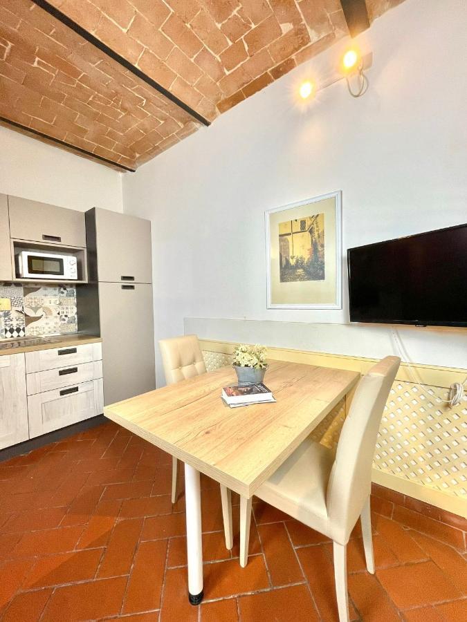 פראטו Maila Apartments 25Min From Florence מראה חיצוני תמונה